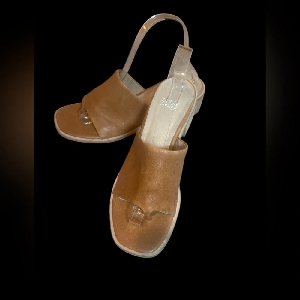 Eileen Fisher Ladies Size 7 Tan Leather  Block Heel Sandal Strap & Toe thong